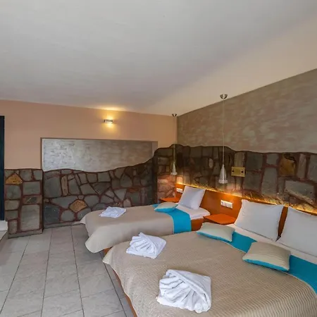 Porto Marina Aparthotel 2*